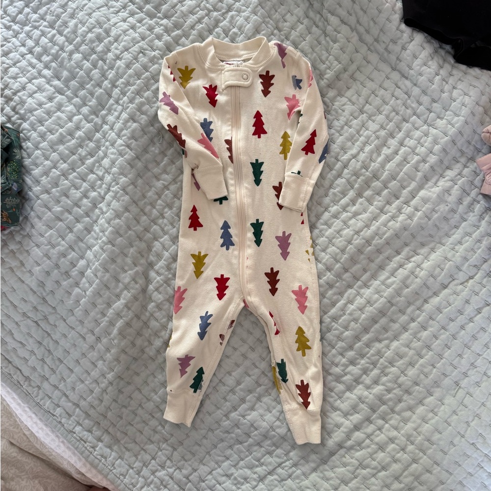 Hanna Andersson Christmas PJs - Festive Forest on Ecru